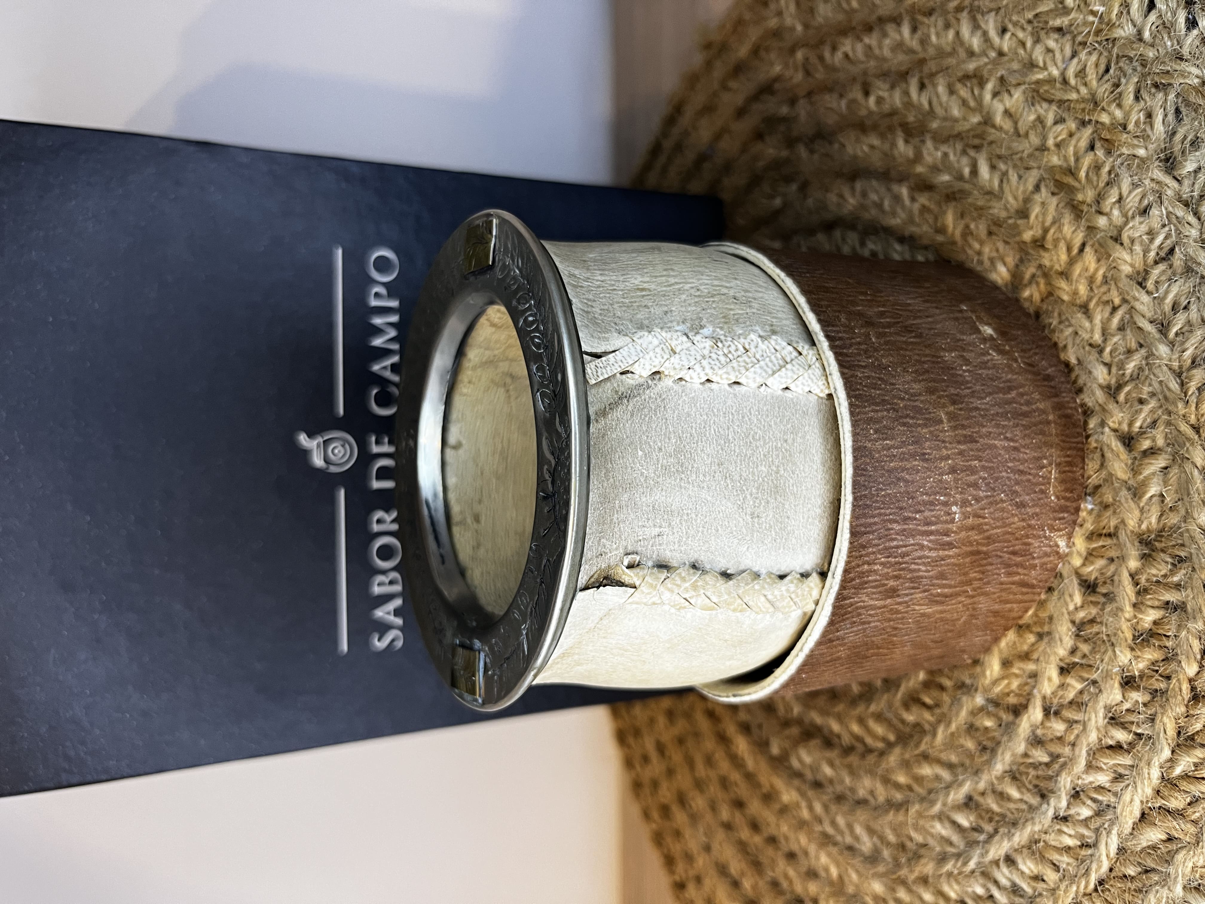 CAMIONERO CUERO CRUDO CON APLIQUES